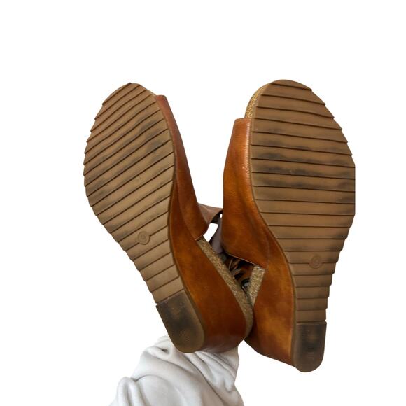 Corkys Calypso Wedge Sandal EUC Cognac Old Money Preppy Western 9 Minimalist - Picture 6 of 6